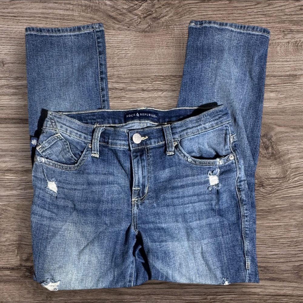 Y2K Distressed Ripped Rock & Republic “Indee” Medium Wash Denim Cropped‎ Jeans